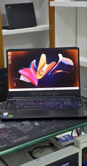 New Laptop Lenovo IdeaPad Flex 15 8GB Intel Core i5 SSD 512GB
