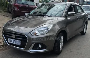 Suzuki Dzire 2022 Silver
