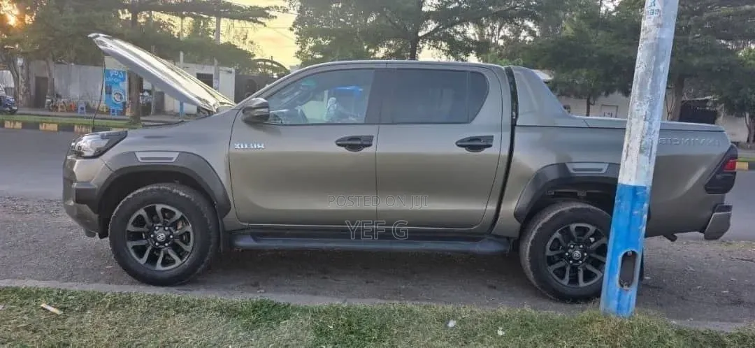 Toyota Hilux 2021