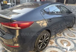Hyundai Avante 2017 Gray