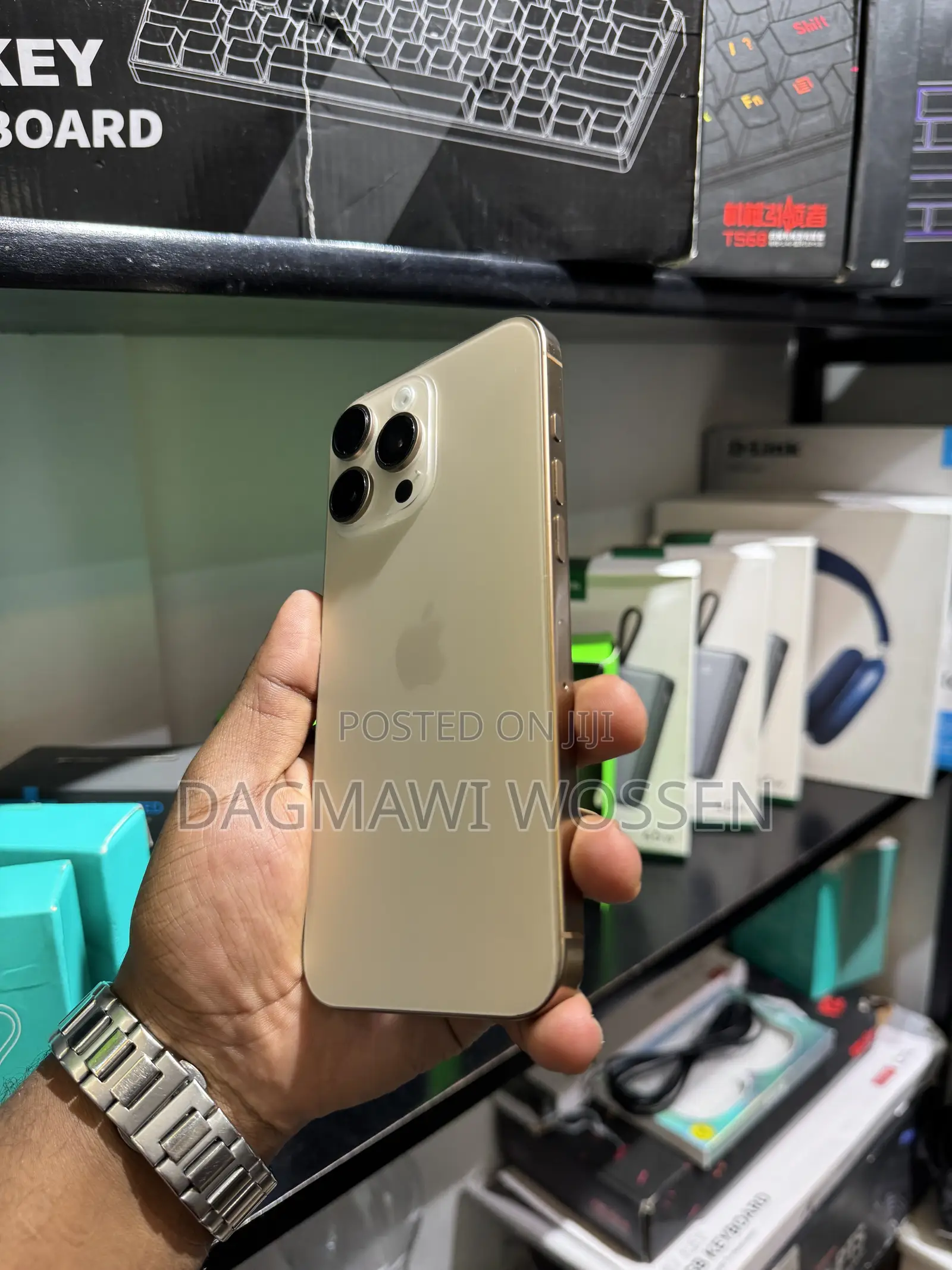 New Apple iPhone 16 Pro Max 256 GB Gold