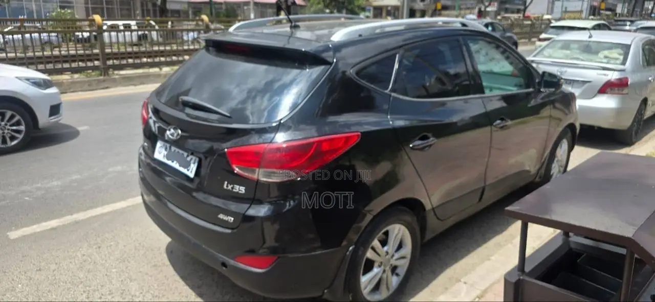 Hyundai Ix35 2012 Black
