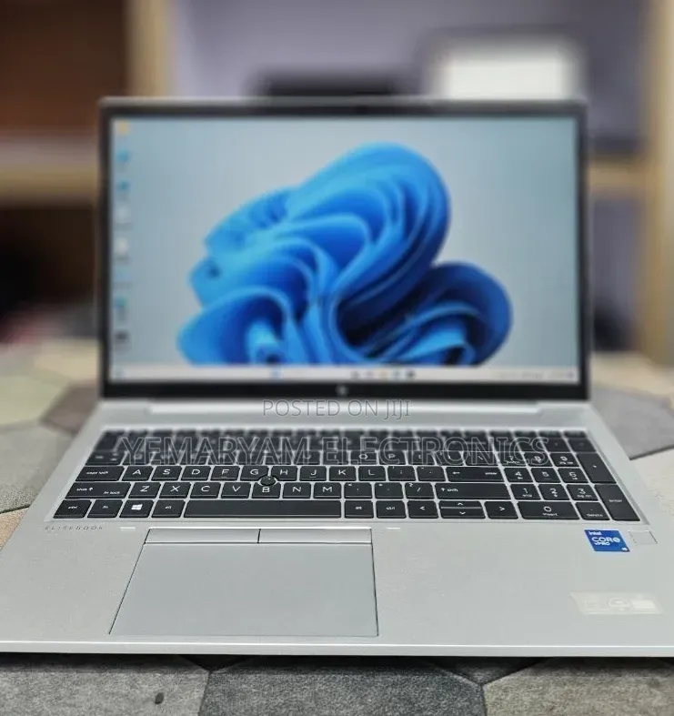 New Laptop HP EliteBook 850 G8 16GB Intel Core i5 SSD 512GB