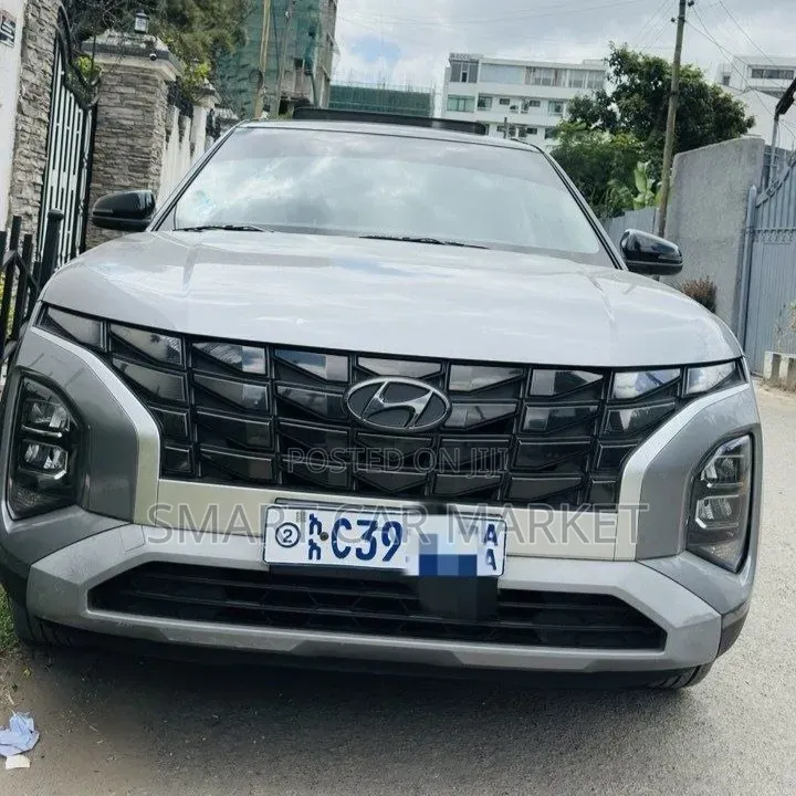 Hyundai Creta 2024 Silver