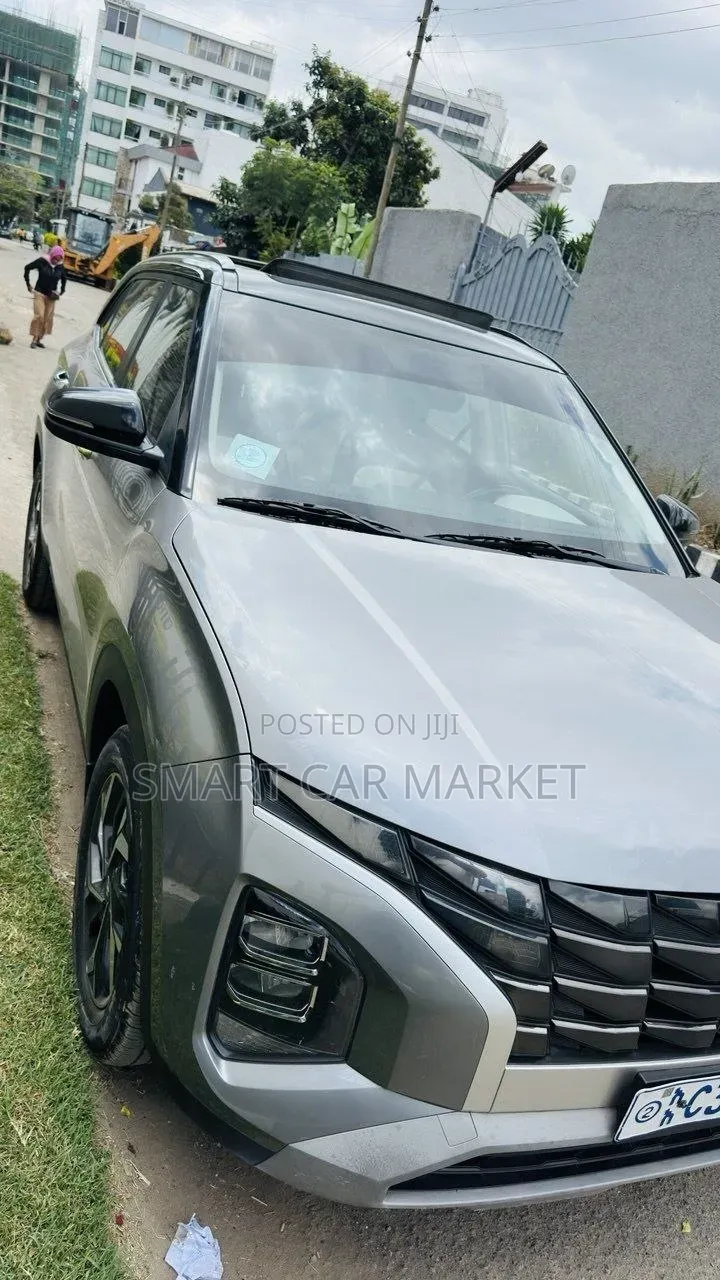 Hyundai Creta 2024 Silver