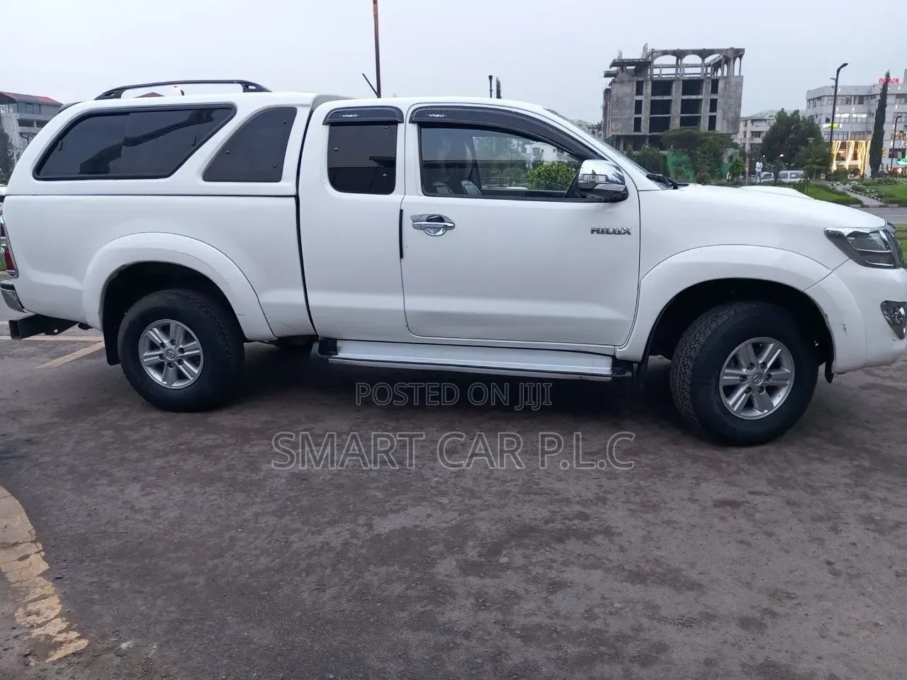 Toyota Hilux 2013 White