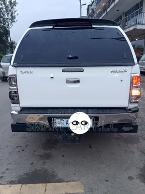 Toyota Hilux 2013 White