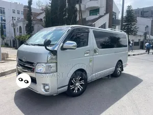 Toyota HiAce 2007 Silver