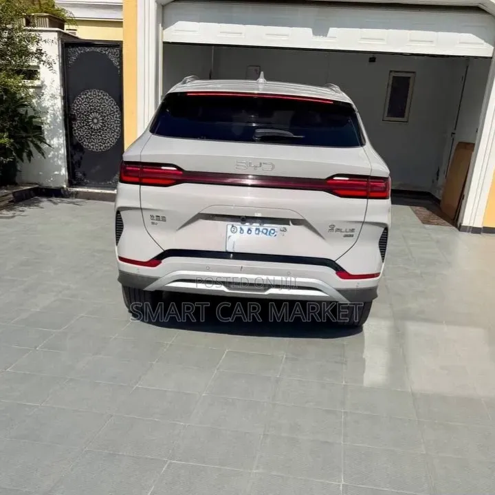 BYD Song Plus 2025 White