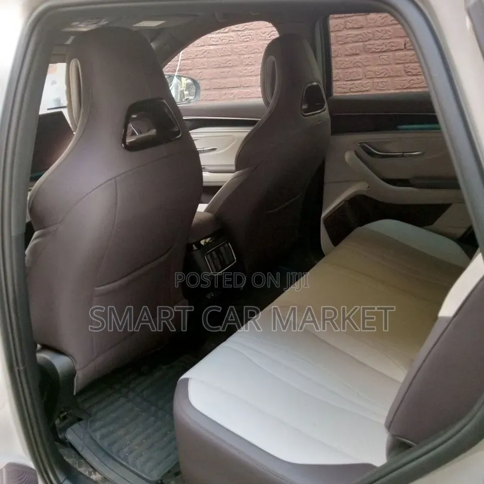 BYD Song Plus 2025 White