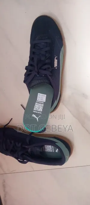 Original Puma Shoe (42)