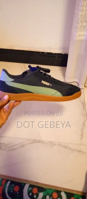 Original Puma Shoe (42)