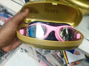 Swimming Goggles – Anti Fog Swim Glasses