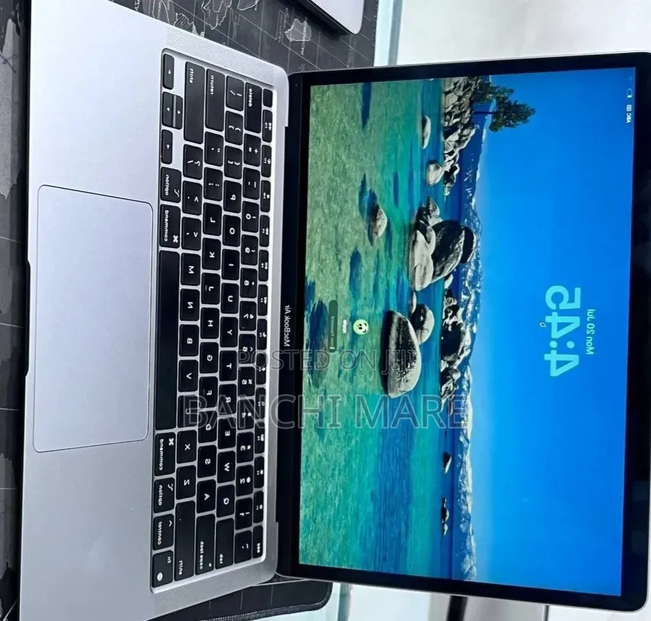 New Laptop Apple MacBook Air 2020 M1 16GB Apple M1 SSD 256GB