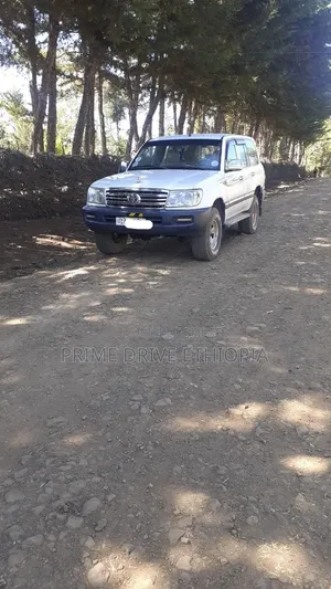 105 Land Cruiser for Rent