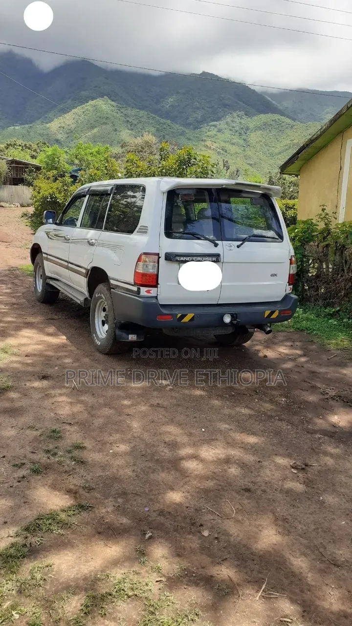 105 Land Cruiser for Rent