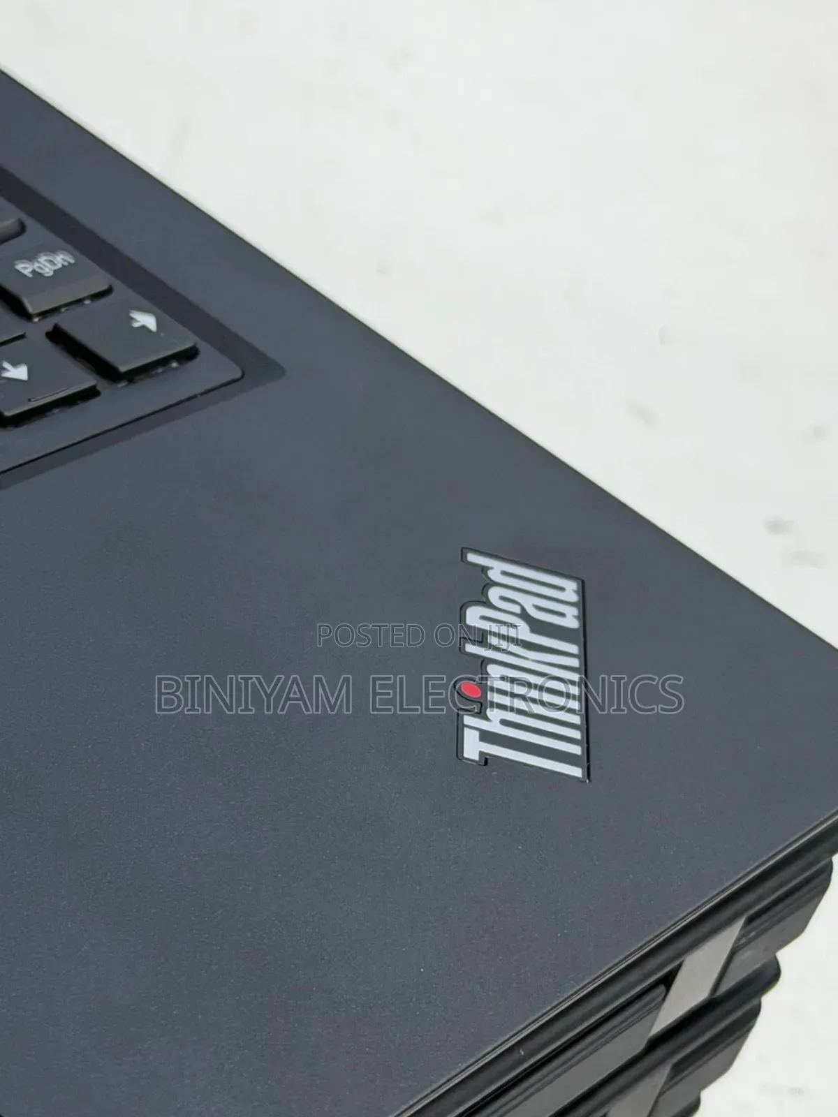 New Laptop Lenovo ThinkPad T490s 8GB Intel Core i5 SSD 512GB