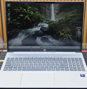 New Laptop HP OmniBook 5 16" 16GB Intel Core Ultra 7 SSD 1T