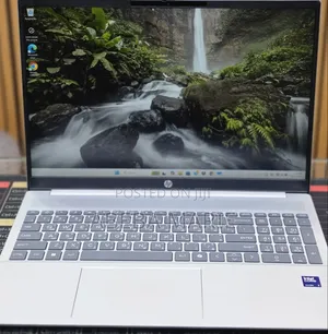 New Laptop HP OmniBook 5 16" 16GB Intel Core Ultra 7 SSD 1T
