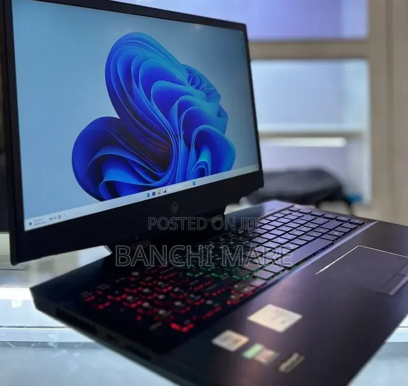 New Laptop HP Omen 17 16GB Intel Core i7 SSD 512GB