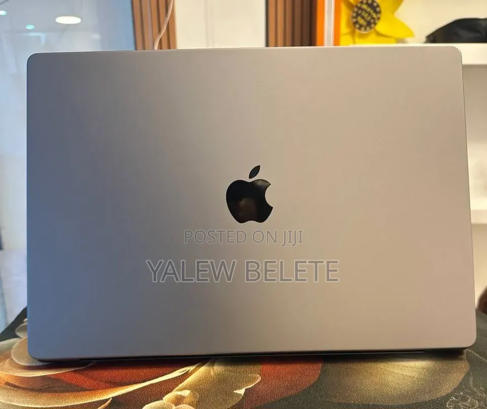New Laptop Apple MacBook Pro 2021 M1 32GB Apple M1 Pro SSD 1T