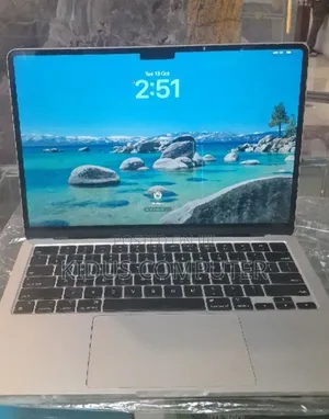New Laptop Apple MacBook Air 2022 M2 16GB Apple M2 SSD 1T