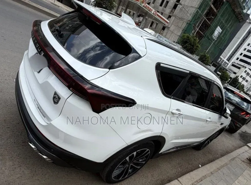 Jetour X70 Plus 2022 White