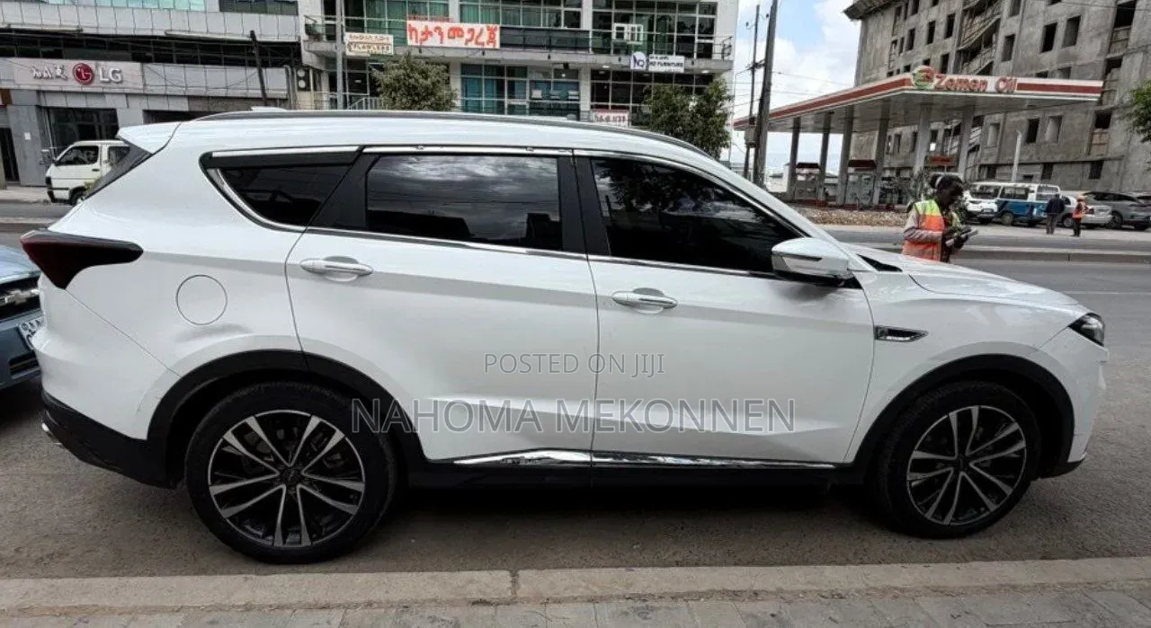 Jetour X70 Plus 2022 White