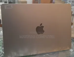 New Laptop Apple MacBook Air 2022 M2 16GB Apple M2 SSD 1T