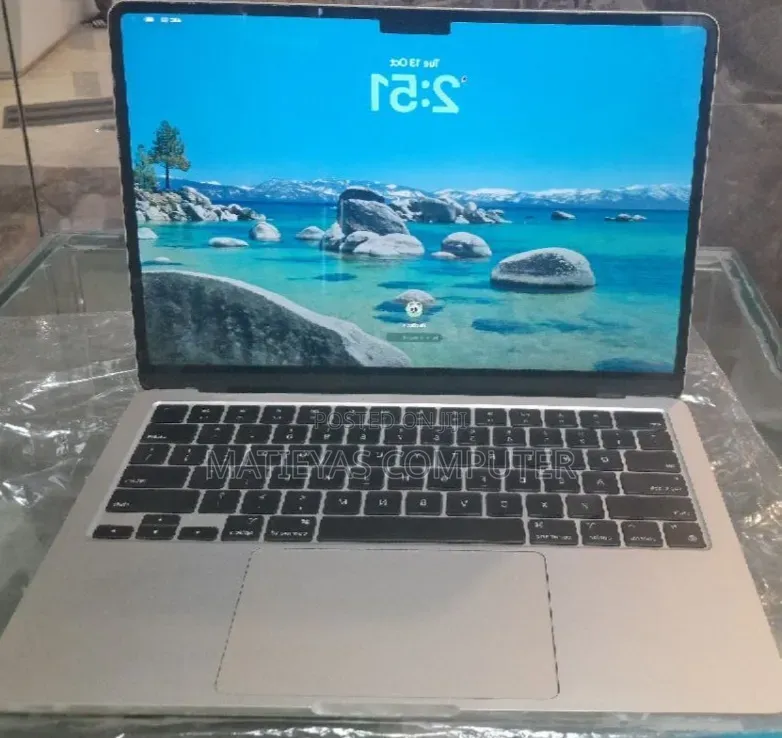 New Laptop Apple MacBook Air 2022 M2 16GB Apple M2 SSD 1T