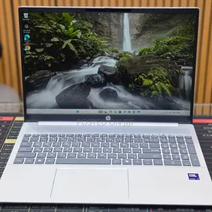 New Laptop HP Pavilion 15 16GB Intel Core Ultra 7 SSD 512GB