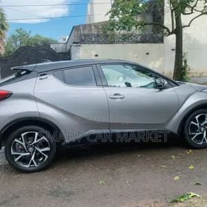 Toyota C-HR 2018 Silver