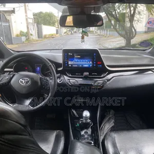 Toyota C-HR 2018 Silver