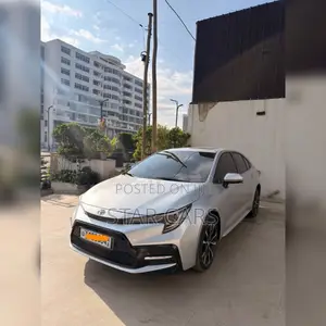 Toyota Corolla 2022 Silver