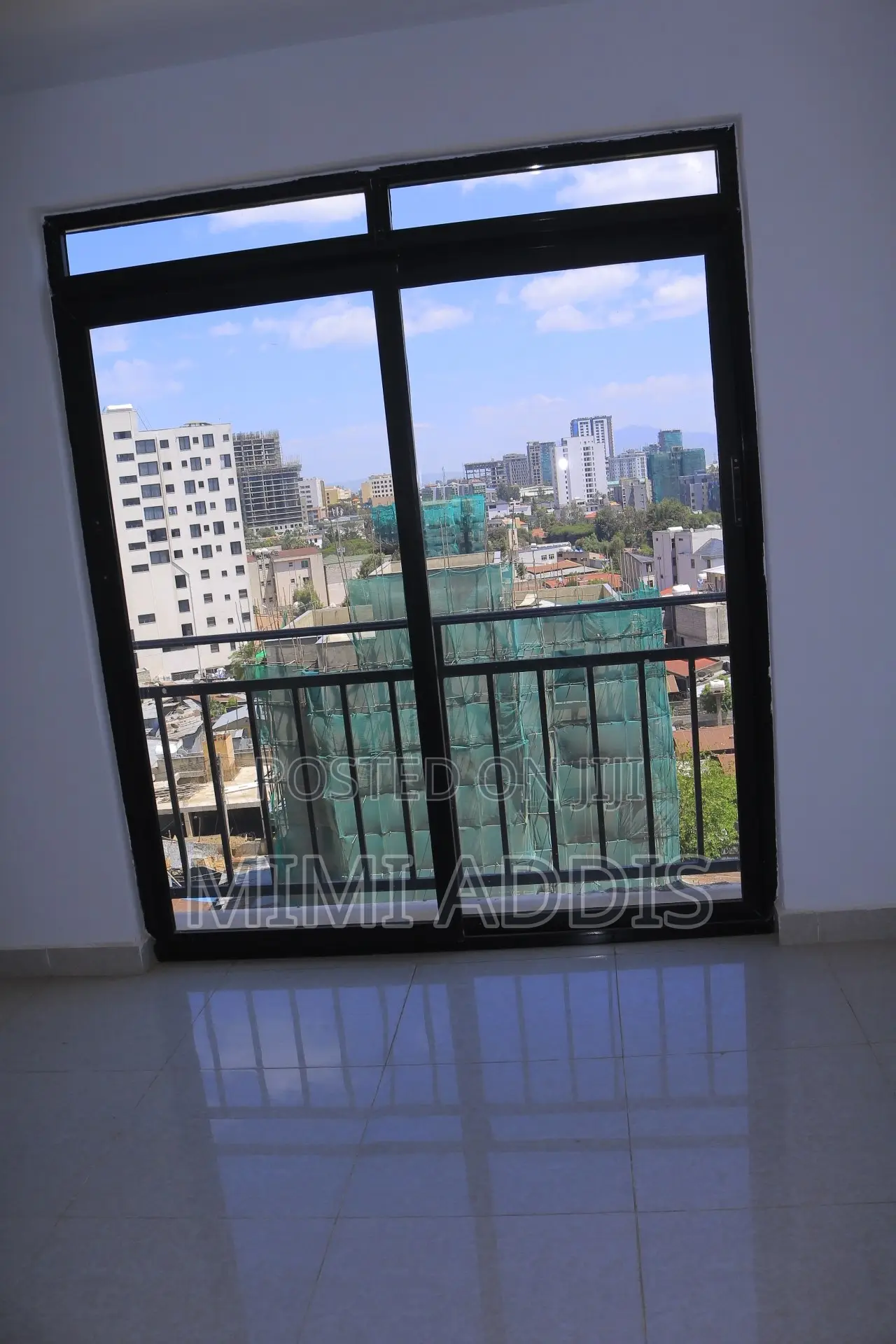 Spacious 3 Bedroom Apartment at 24