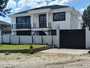 Furnished 7bdrm House in Figa, Bole for sale