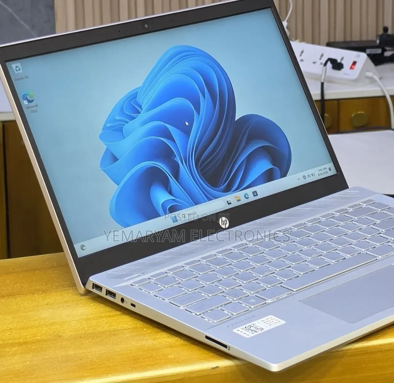 New Laptop HP Pavilion 14 8GB Intel Core i5 SSD 512GB