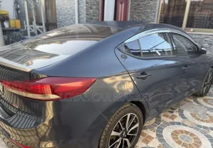 Hyundai Avante 2017 Gray