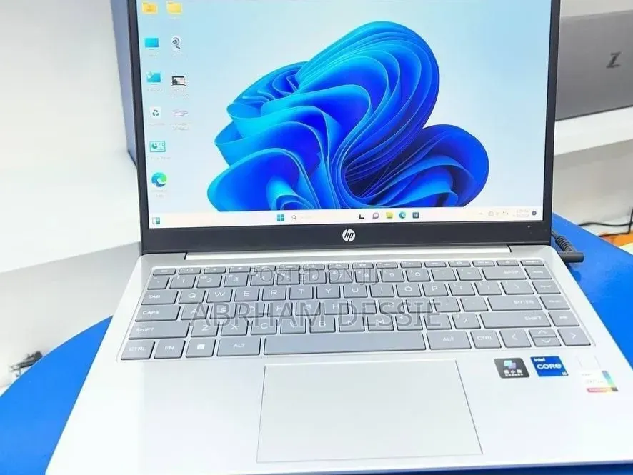 New Laptop HP 16GB Intel Core i5 SSD 1T