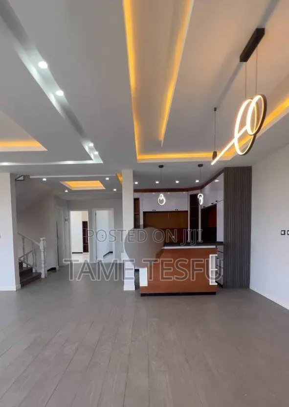 Furnished 3bdrm Villa in ሀያት, Bole for sale