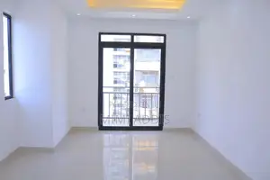 Spacious 3 Bedroom Apartment at 24