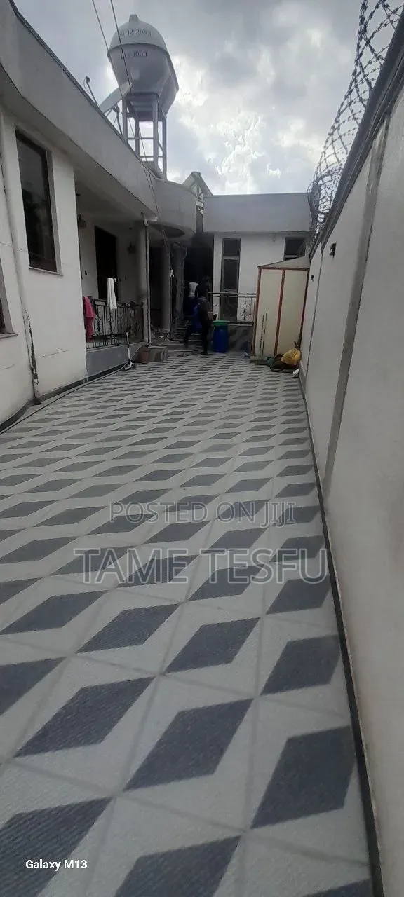 Furnished 5bdrm House in ኮቶቤ, Yeka for sale