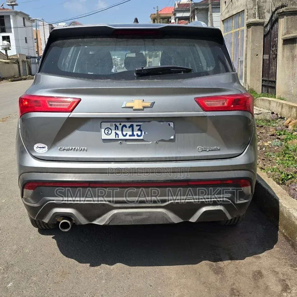 Chevrolet Captiva 2021 Gray