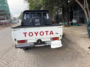 Toyota Land Cruiser 2020 White
