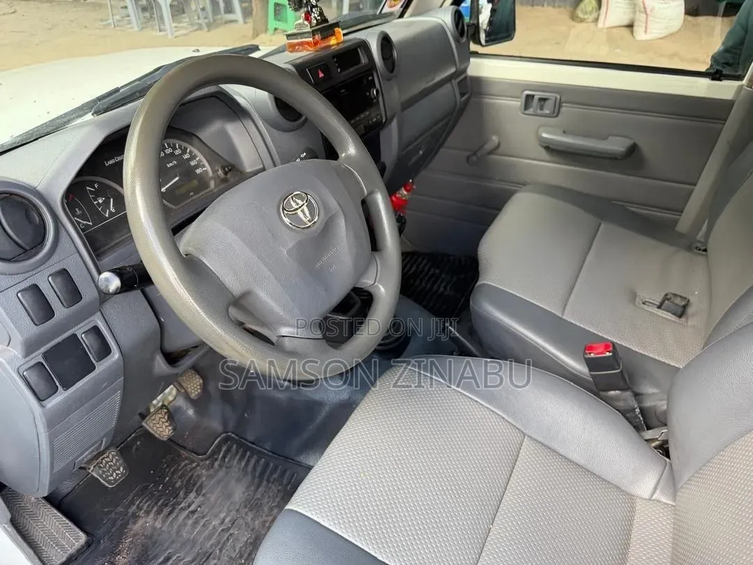 Toyota Land Cruiser 2020 White