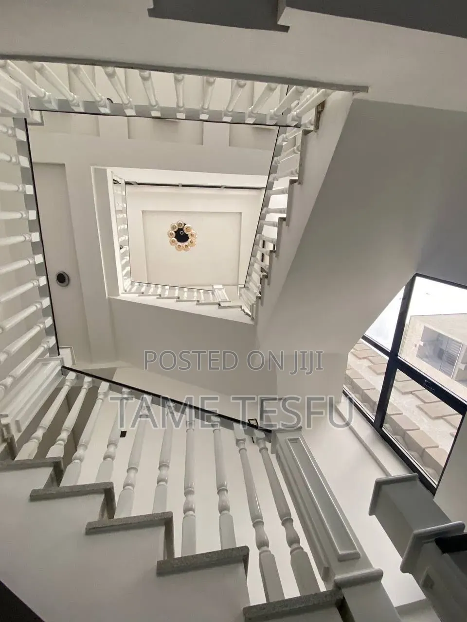 Furnished 8bdrm House in ሀያት ዞን, Bole for sale