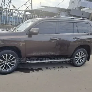 Toyota Land Cruiser 2019 Brown