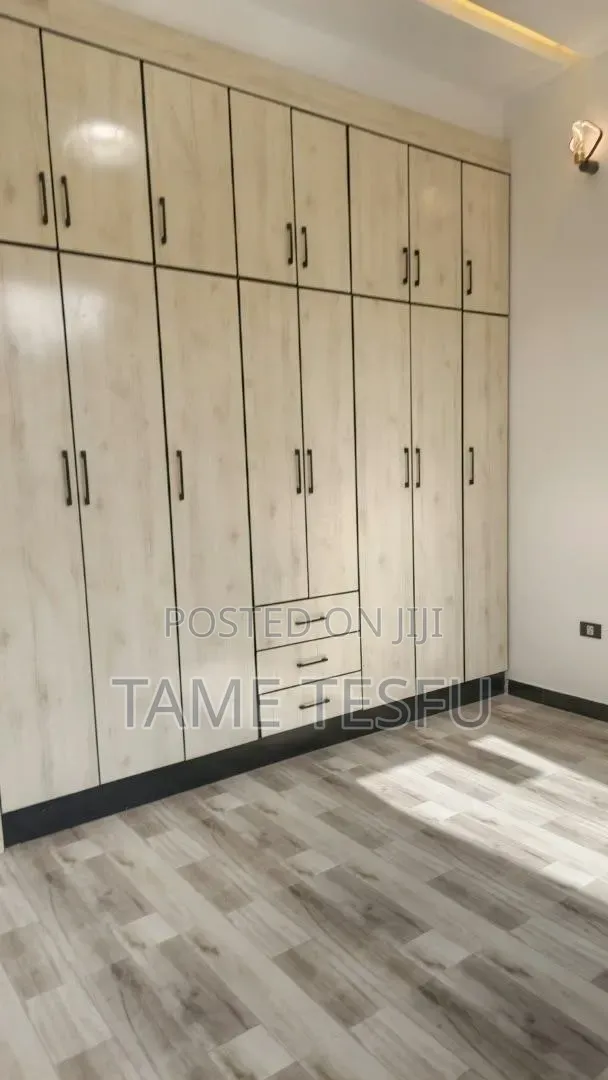 Furnished 5bdrm House in ሰሚት, Bole for sale