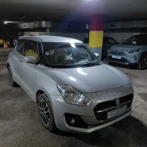 Suzuki Swift 2021 Silver