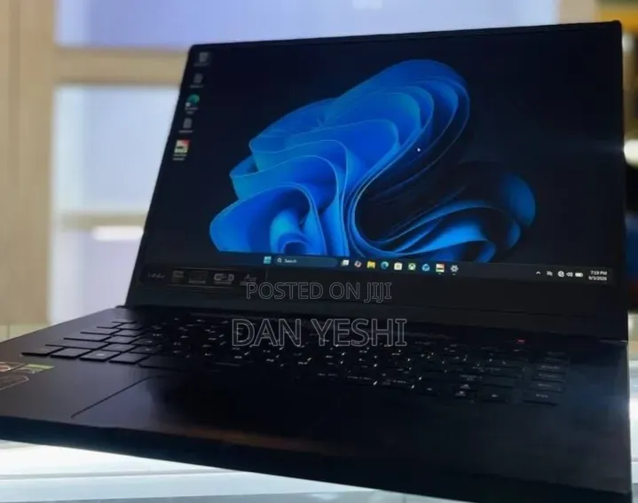 New Laptop Asus 16GB AMD Ryzen 7 SSD 512GB